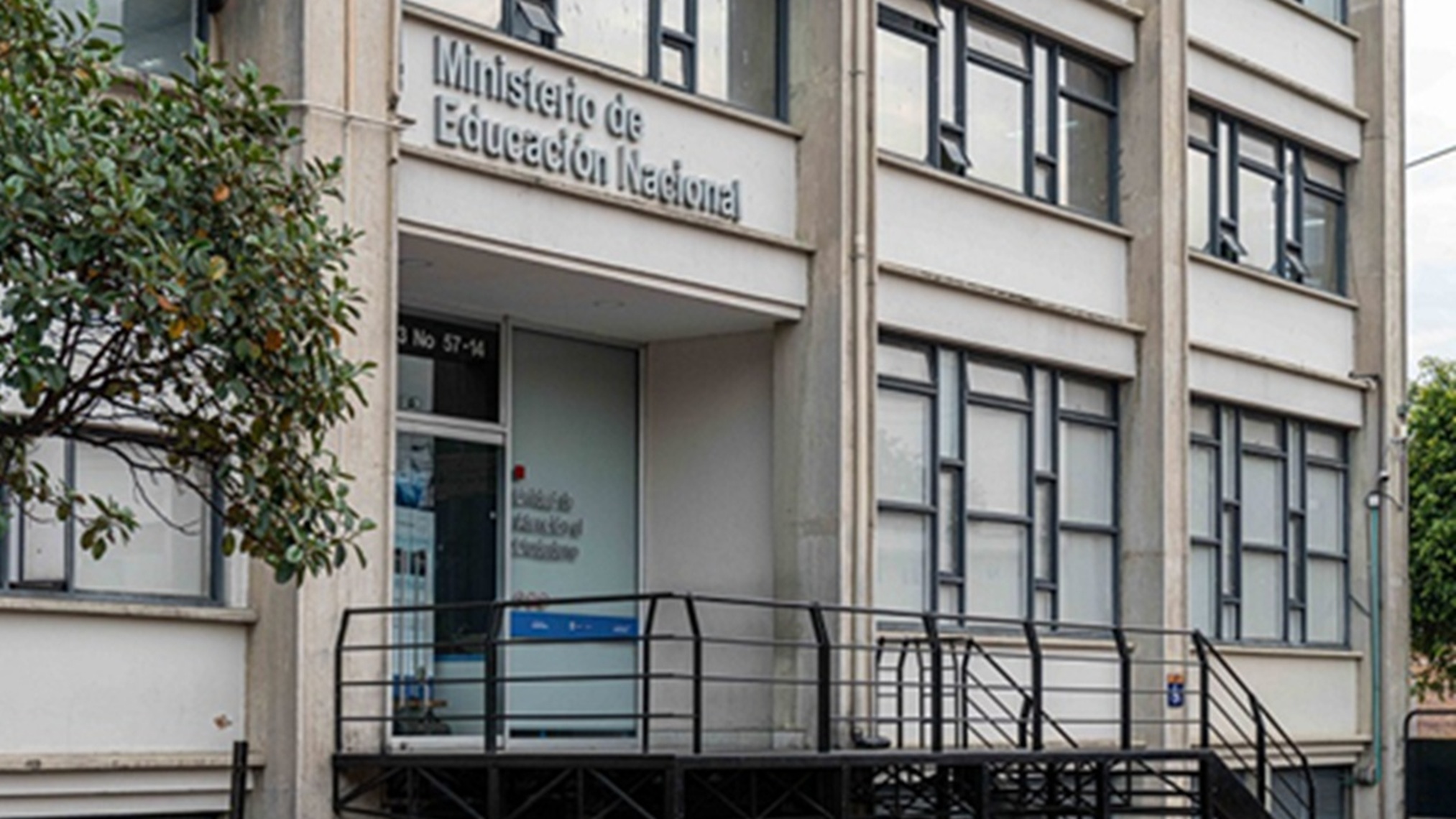 Fachada Ministerio de Educación Nacional