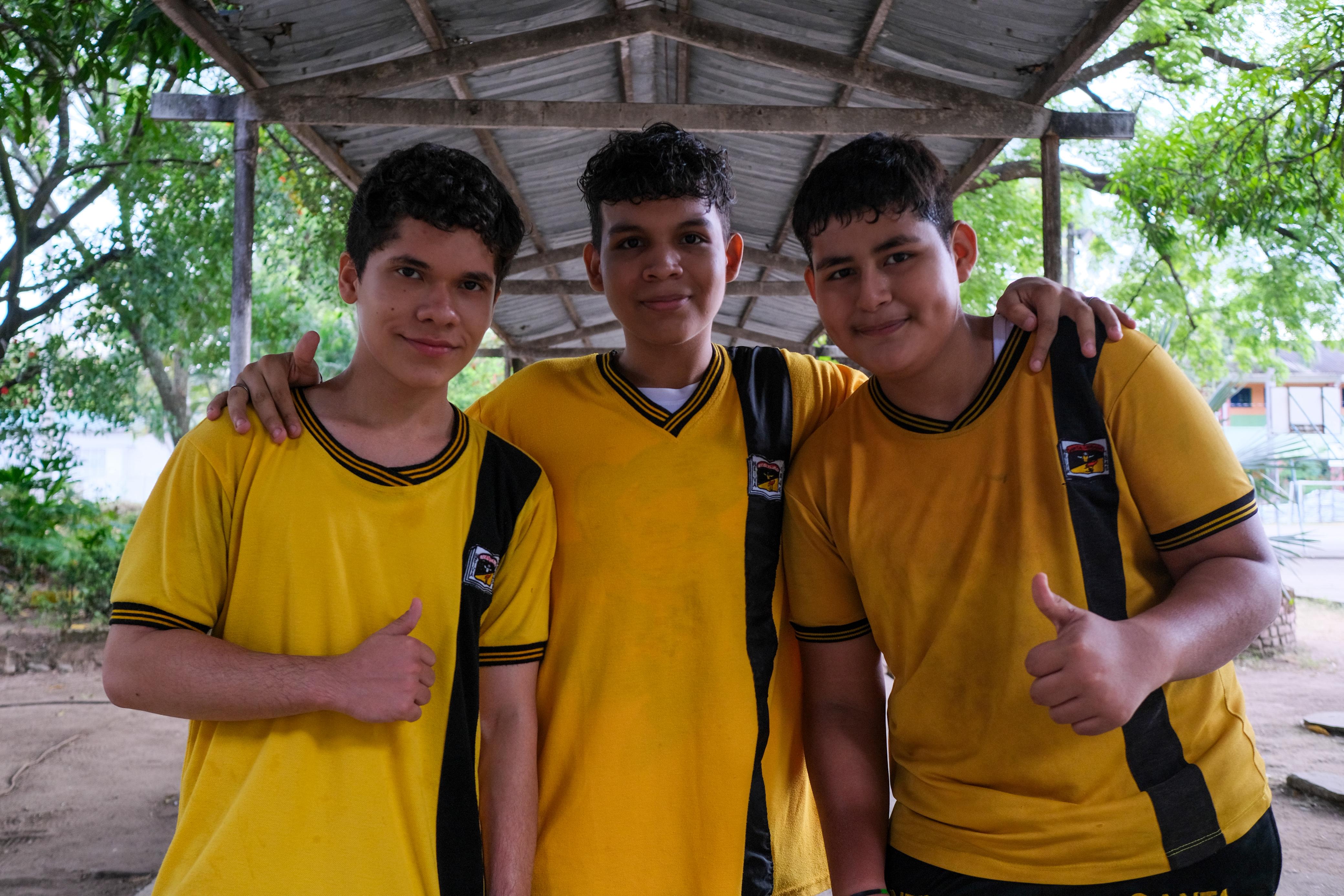 Tres estudiantes del Colegio Santa Librada de Neiva, Huila Tres estudiantes del Colegio Santa Librada de Neiva, Huila